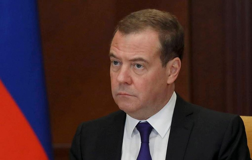Ukraine phát lệnh truy nã ông Medvedev, Nga nói gì? - Ảnh 2.