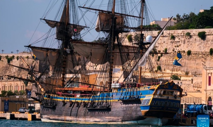 Thuyền buồm bằng gỗ lớn nhất thế giới và hành trình 'Thám hiểm châu Á' - Ảnh 1.