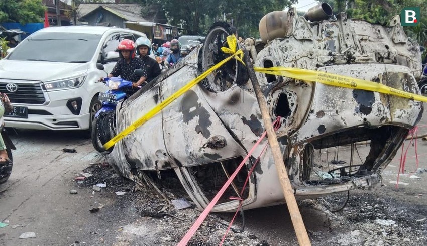 Liên đoàn Bóng đá Việt Nam gửi lời chia buồn tới Liên đoàn Bóng đá Indonesia sau vụ bạo loạn thảm khốc tại sân Kanjuruhan - Ảnh 8.