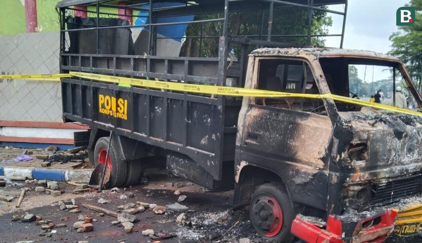 Liên đoàn Bóng đá Việt Nam gửi lời chia buồn tới Liên đoàn Bóng đá Indonesia sau vụ bạo loạn thảm khốc tại sân Kanjuruhan - Ảnh 10.