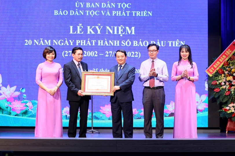 Báo Dân tộc và Phát triển kỷ niệm 20 năm Ngày phát hành số báo đầu tiên - Ảnh 4.