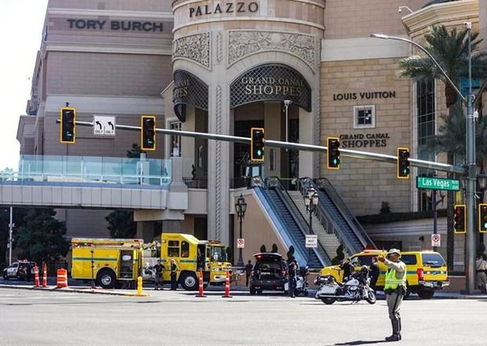 Tấn công bằng dao tại Las Vegas khiến ít nhất 2 người thiệt mạng - Ảnh 1.