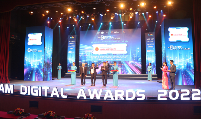 Hướng tới Ngày Chuyển đổi số quốc gia 10/10: Trao Giải thưởng Vietnam Digital Awards năm 2022 - Ảnh 9.