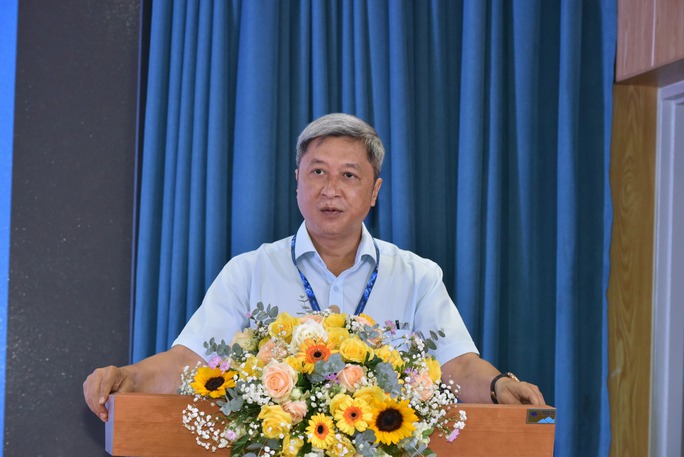 Thứ trưởng Bộ Y tế Nguyễn Trường Sơn nghỉ việc từ ngày 1/11/2022 - Ảnh 1.