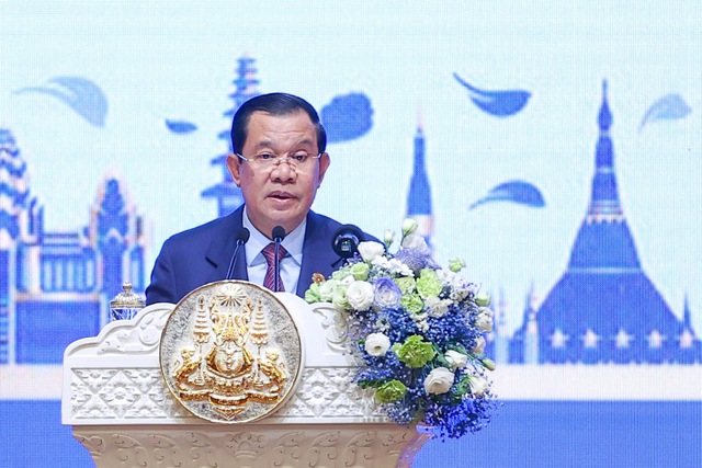 Thủ tướng Phạm Minh Chính tham dự lễ khai mạc Hội nghị Cấp cao ASEAN - Ảnh 2.