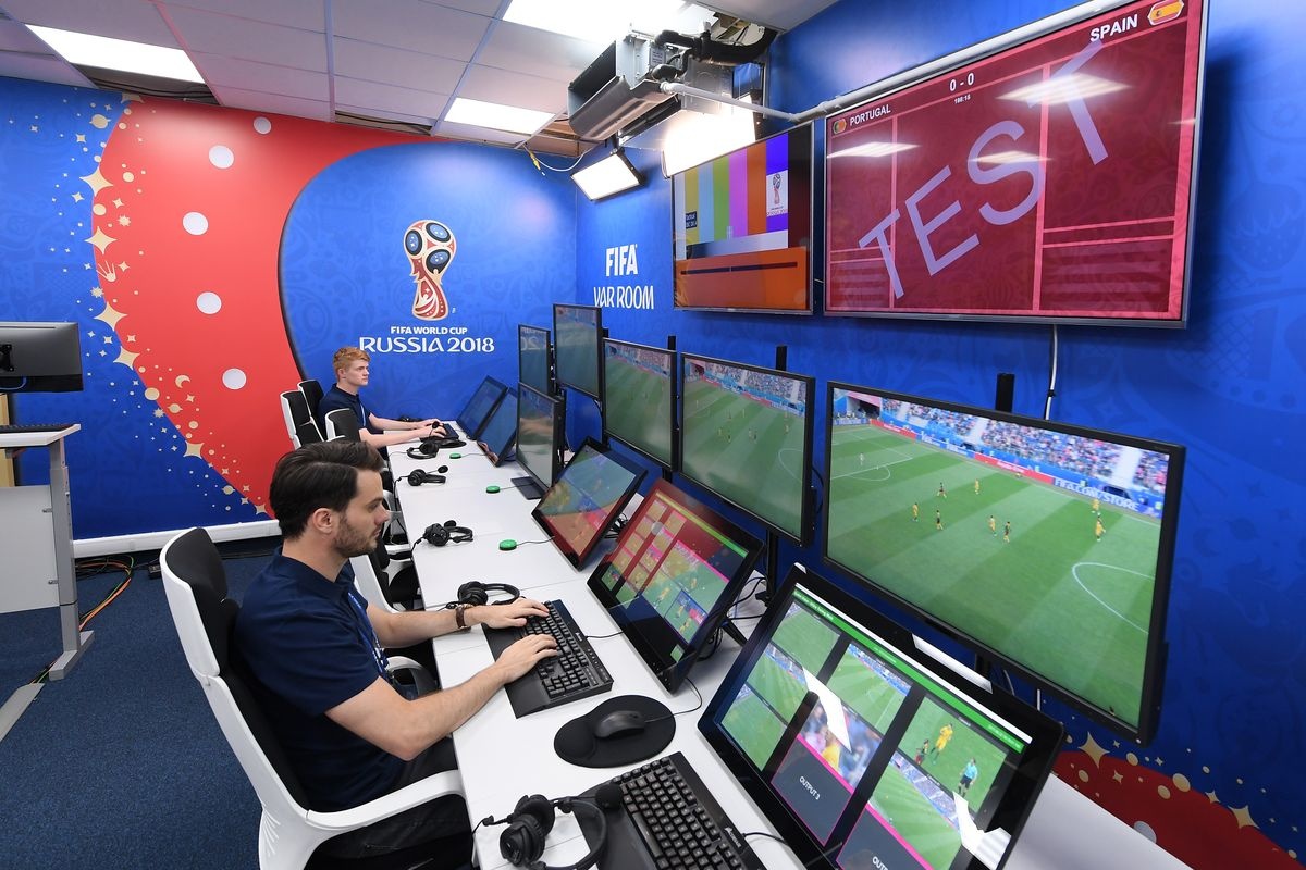 World Cup 2022 – công nghệ VAR: Dấu chấm hết cho những bàn thắng việt vị   - Ảnh 3.