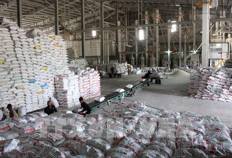 Nhu cầu dự trữ tăng, giá gạo Việt Nam cao đột biến - Ảnh 1.
