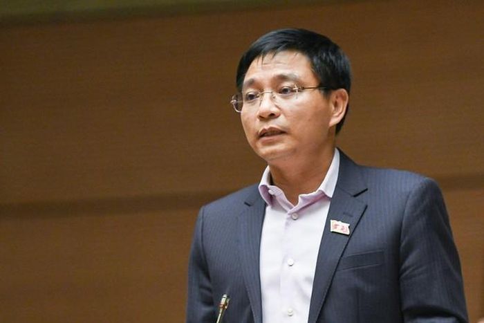 Tân Bộ trưởng Giao thông Vận tải Nguyễn Văn Thắng lần đầu trả lời Quốc hội, nêu 4 giải pháp giảm ùn tắc giao thông - Ảnh 1.
