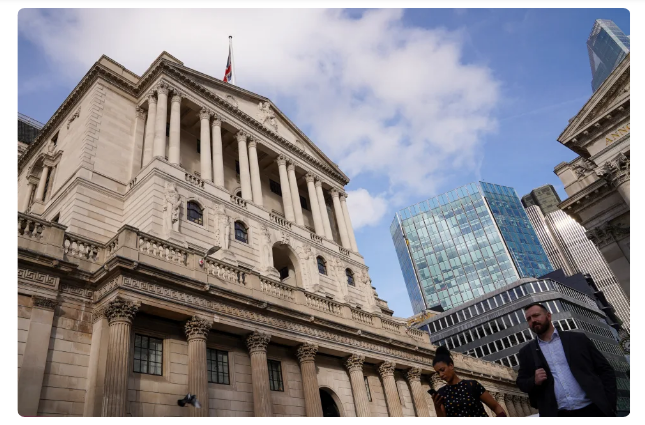 Ngân hàng Anh dự kiến tăng lãi suất thêm 0,75% - Ảnh 1.
