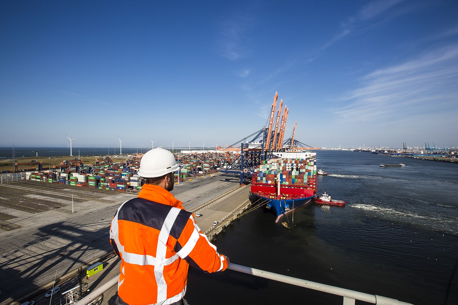 Cận cảnh cảng Rotterdam, cảng lớn nhất châu Âu - nơi vừa có buổi làm việc với Thủ tướng Chính phủ Phạm Minh Chính  - Ảnh 3.