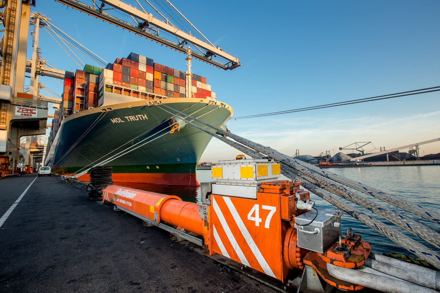 Cận cảnh cảng Rotterdam, cảng lớn nhất châu Âu - nơi vừa có buổi làm việc với Thủ tướng Chính phủ Phạm Minh Chính  - Ảnh 10.