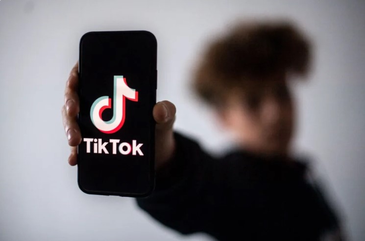 TikTok tìm cách bước vào sân chơi của YouTube khi thử nghiệm video định dạng thông thường - Ảnh 1.