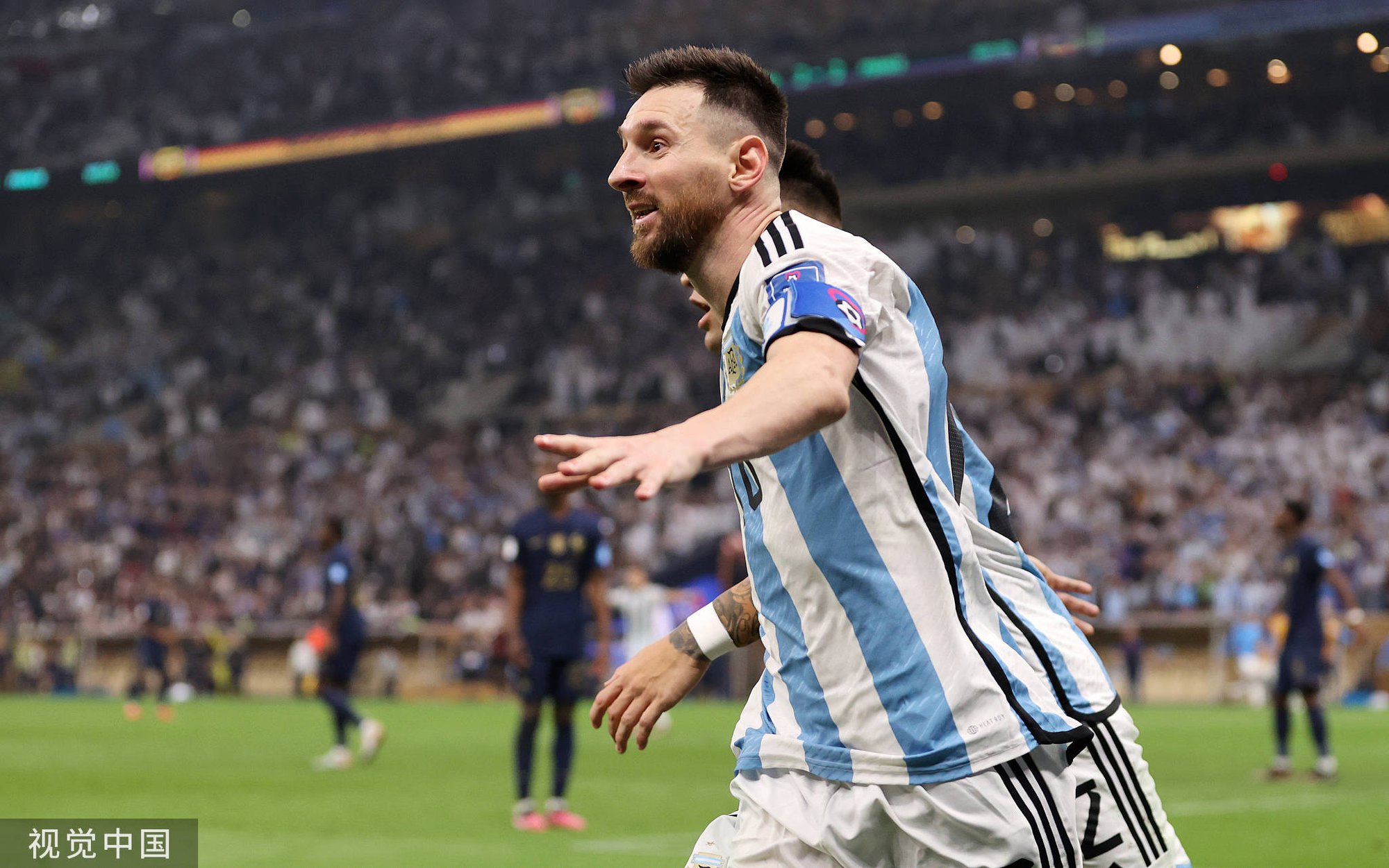 World Cup 2022: Argentina giành cúp vô địch sau trận đấu kịch tính từng giây phút - Ảnh 2.