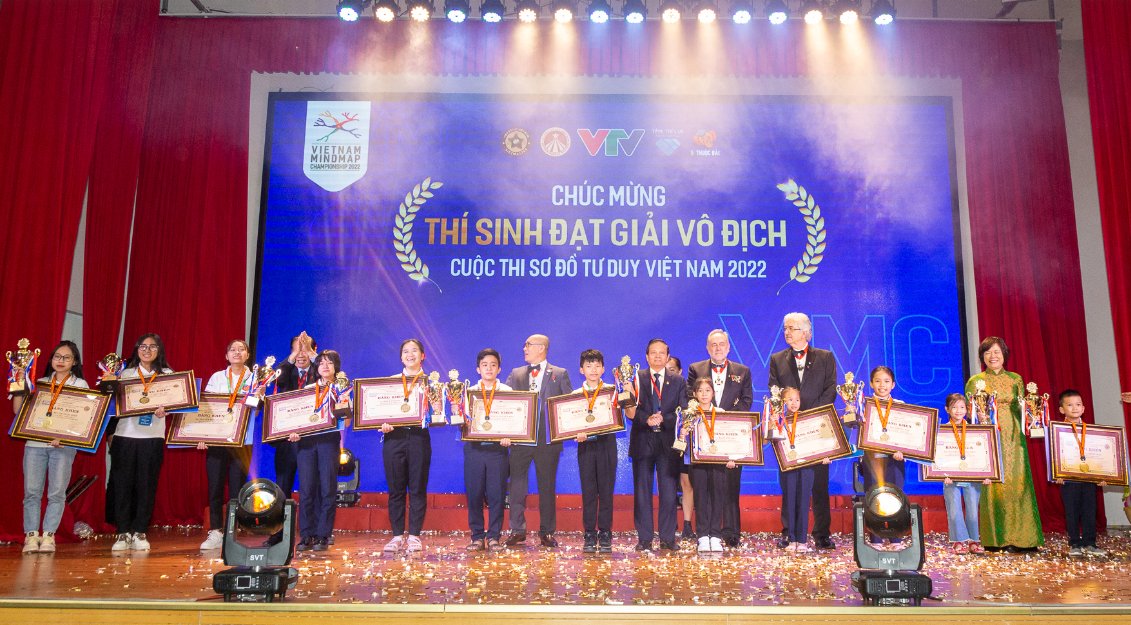 12 cá nhân đoạt giải Quán quân cuộc thi Sơ đồ Tư duy Việt Nam năm 2022
