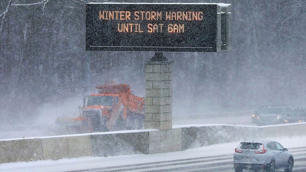 Tổng thống Mỹ Joe Biden cảnh báo người dân về bão tuyết lớn trước kỳ nghỉ Lễ Giáng sinh - Ảnh 7.