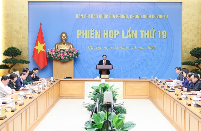 Thủ tướng Phạm Minh Chính: tuyệt đối không để dịch chồng dịch - Ảnh 1.