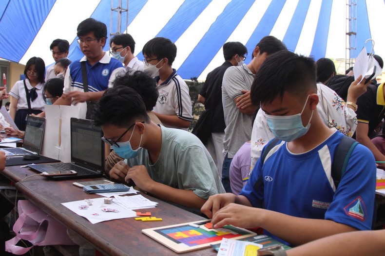 Ngày hội Toán học mở T.P Hồ Chí Minh - hơn 2.000 người tham dự  - Ảnh 2.