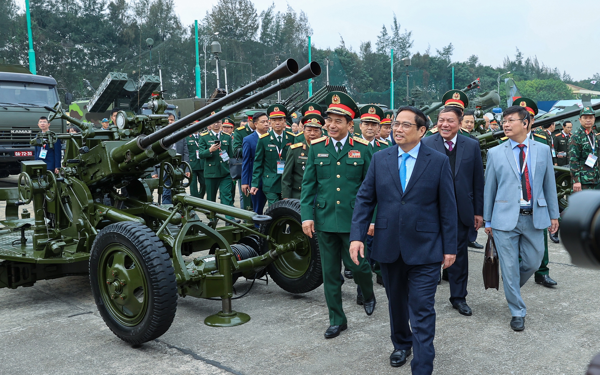 Thủ tướng Chính phủ: Chính sách quốc phòng của Việt Nam là vì hòa bình, tự vệ, vì nhân dân - Ảnh 8.