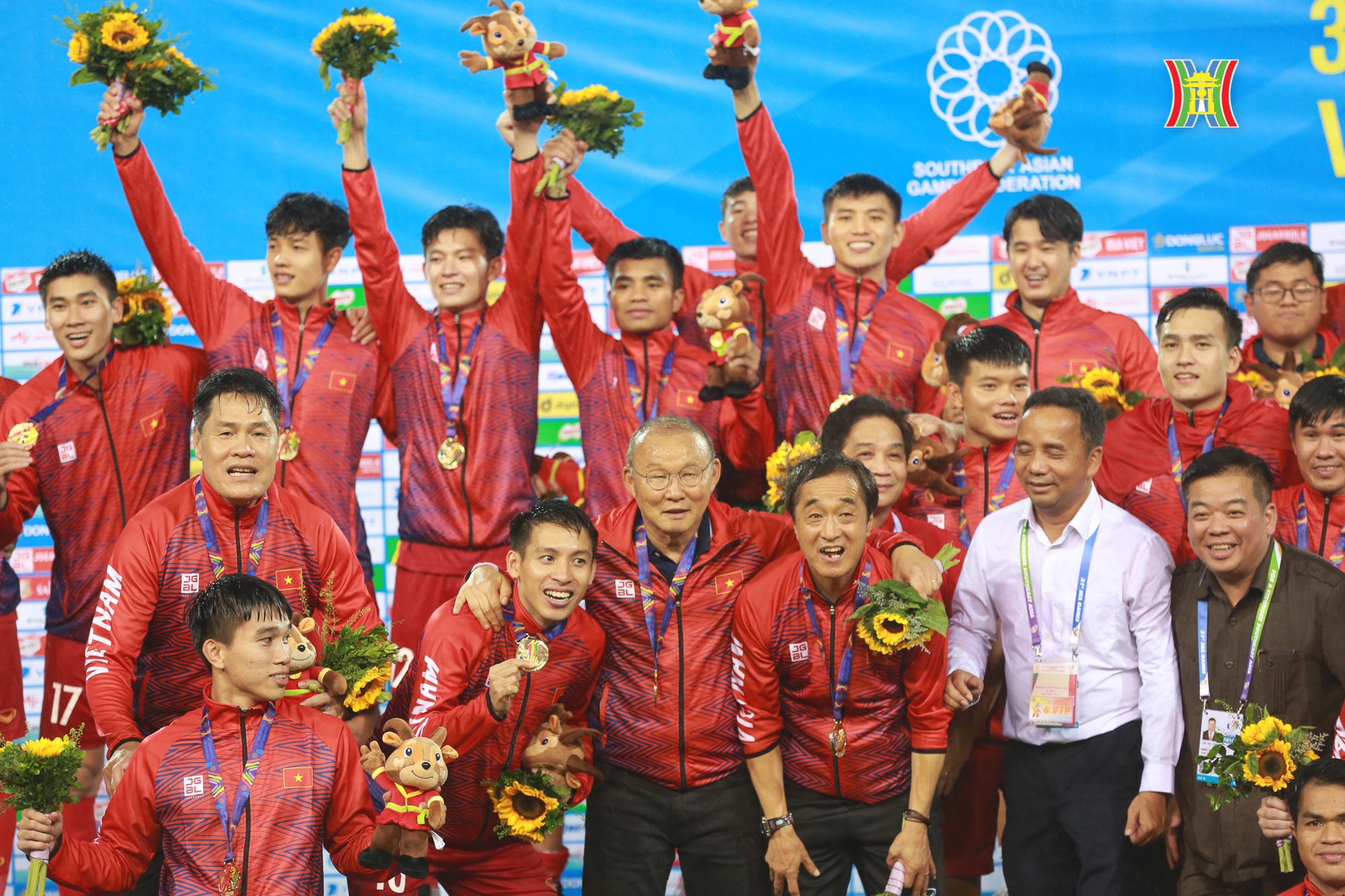 Thủ tướng Chính phủ gửi thư chúc mừng U23 Việt Nam giành HCV tại SEA Games 31 - Ảnh 2.