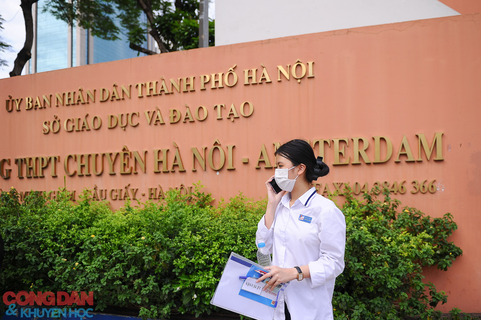 Thí sinh tại Hà Nội hoàn thành ngày thi đầu tiên vào lớp 10, nhiều em tự tin đạt điểm cao môn Tiếng Anh - Ảnh 8.