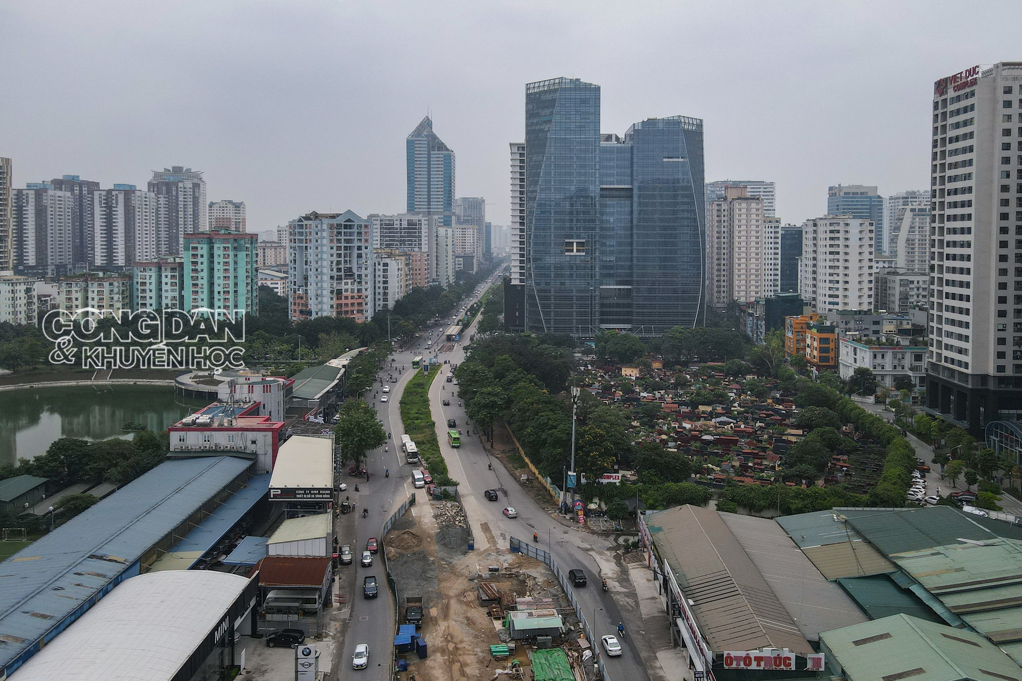 Hàng loạt sai phạm băm nát khu đô thị Lê Văn Lương - Trung Hoà, tòa nhà được điều chỉnh thêm hàng chục tầng. - Ảnh 1.