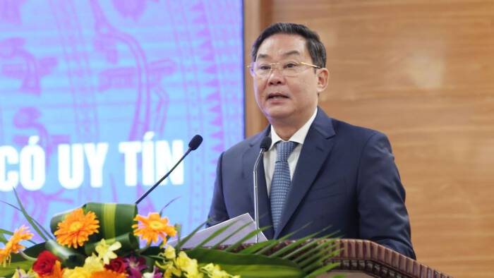 Ông Lê Hồng Sơn tạm thời điều hành hoạt động của Ủy ban nhân dân Thành phố Hà Nội - Ảnh 1.
