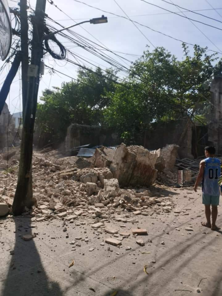 Hiện trường vụ động đất có độ lớn 7,1 làm rung chuyển đảo Luzon, Philippines - Ảnh 3.