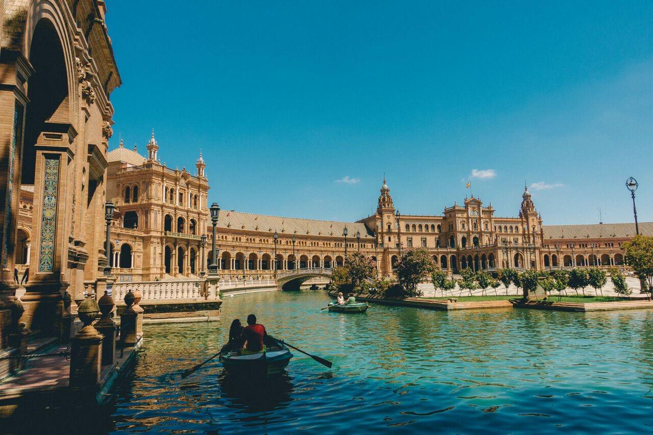 3. Seville (Nguồn: Voyages)