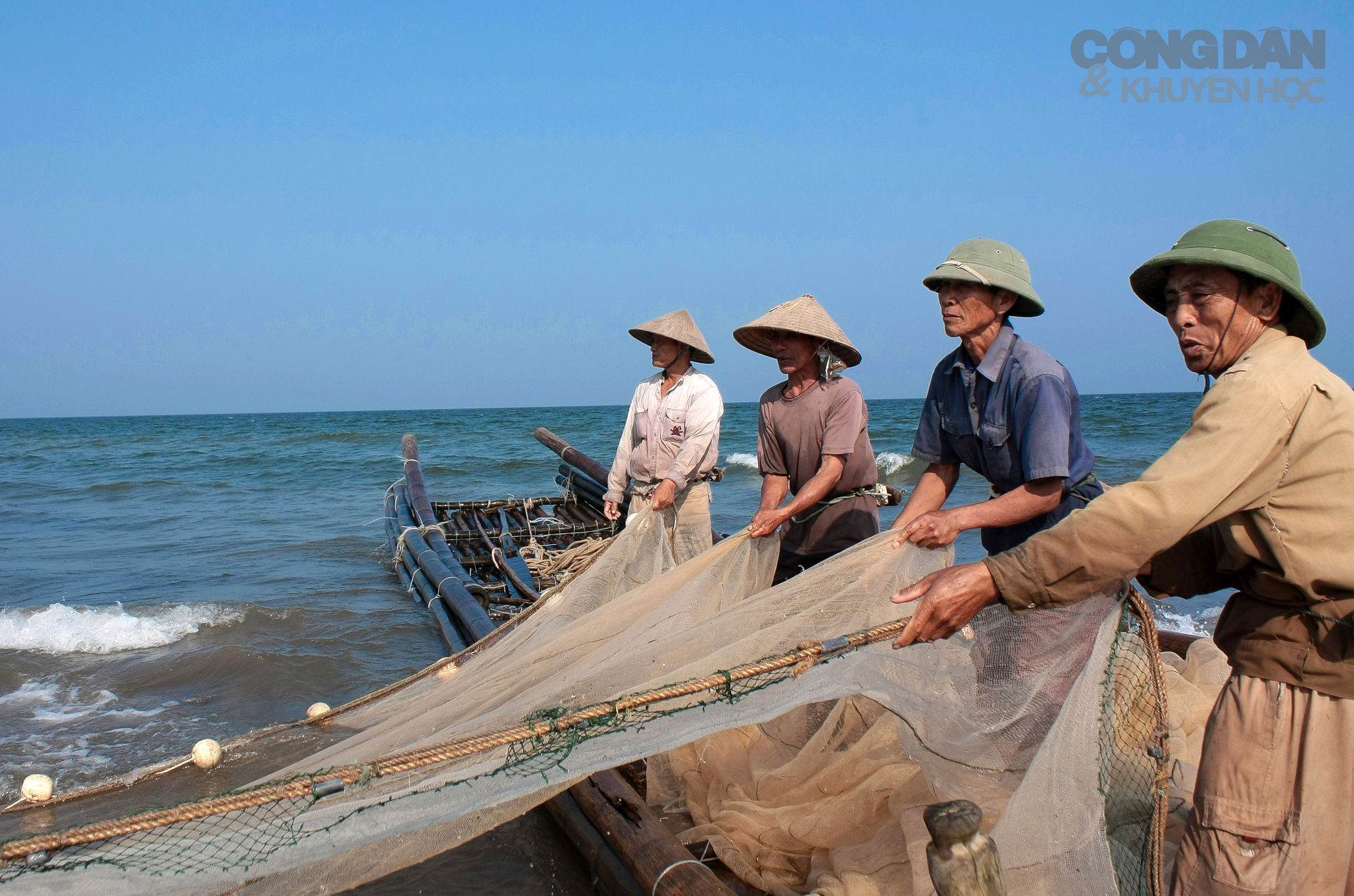 Bè mảng mùa bão - Ảnh 5.