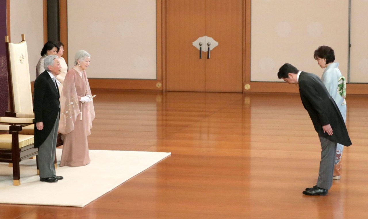 Cuộc đời cựu Thủ tướng Nhật Bản Abe Shinzo qua ảnh - Ảnh 23.