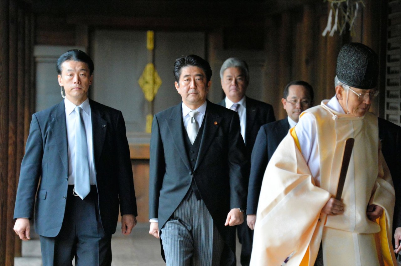 Cuộc đời cựu Thủ tướng Nhật Bản Abe Shinzo qua ảnh - Ảnh 9.