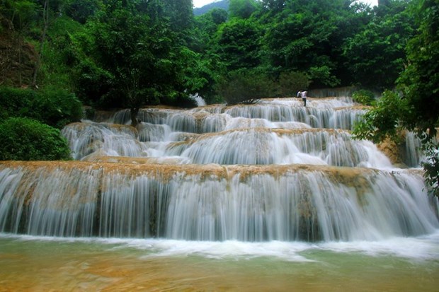 Bốn thác nước nổi tiếng Việt Nam được giới thiệu trên tem bưu chính - Ảnh 3.