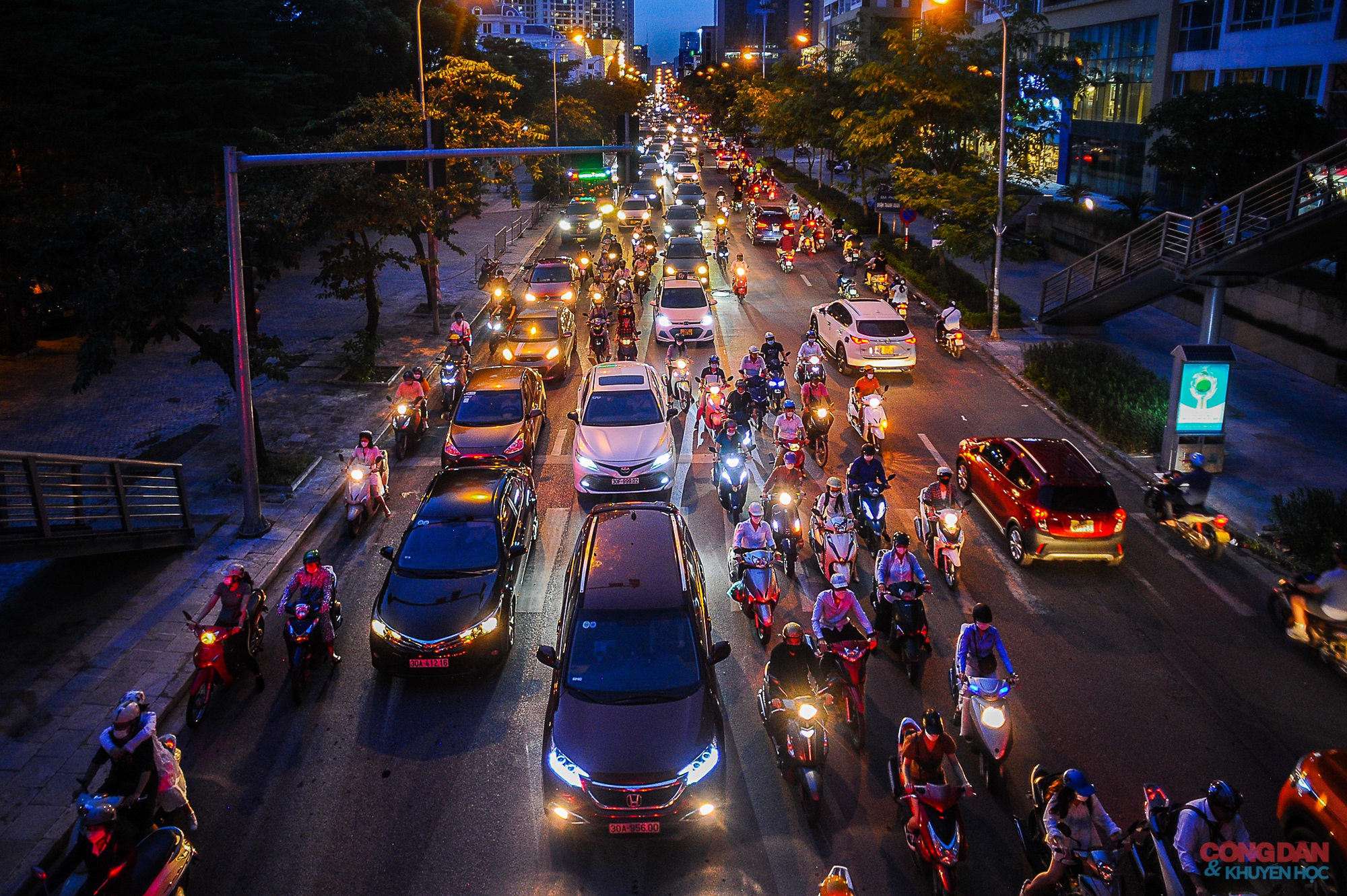 Toàn cản những điểm đen ùn tắc ở Hà Nội sau tổ chức lại giao thông - Ảnh 16.