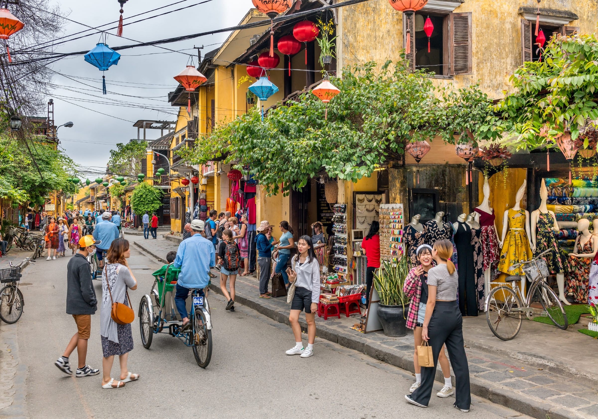 Việt Nam lọt top điểm đến du lịch có tốc độ tăng trưởng nhanh nhất thế giới - Ảnh 1.