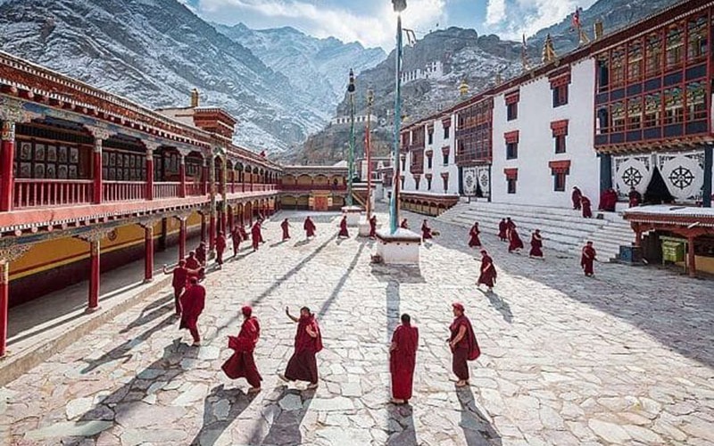 Du lịch Ấn Độ: "Tiểu Tây Tạng" Ladakh hút khách trái mùa - Ảnh 12.