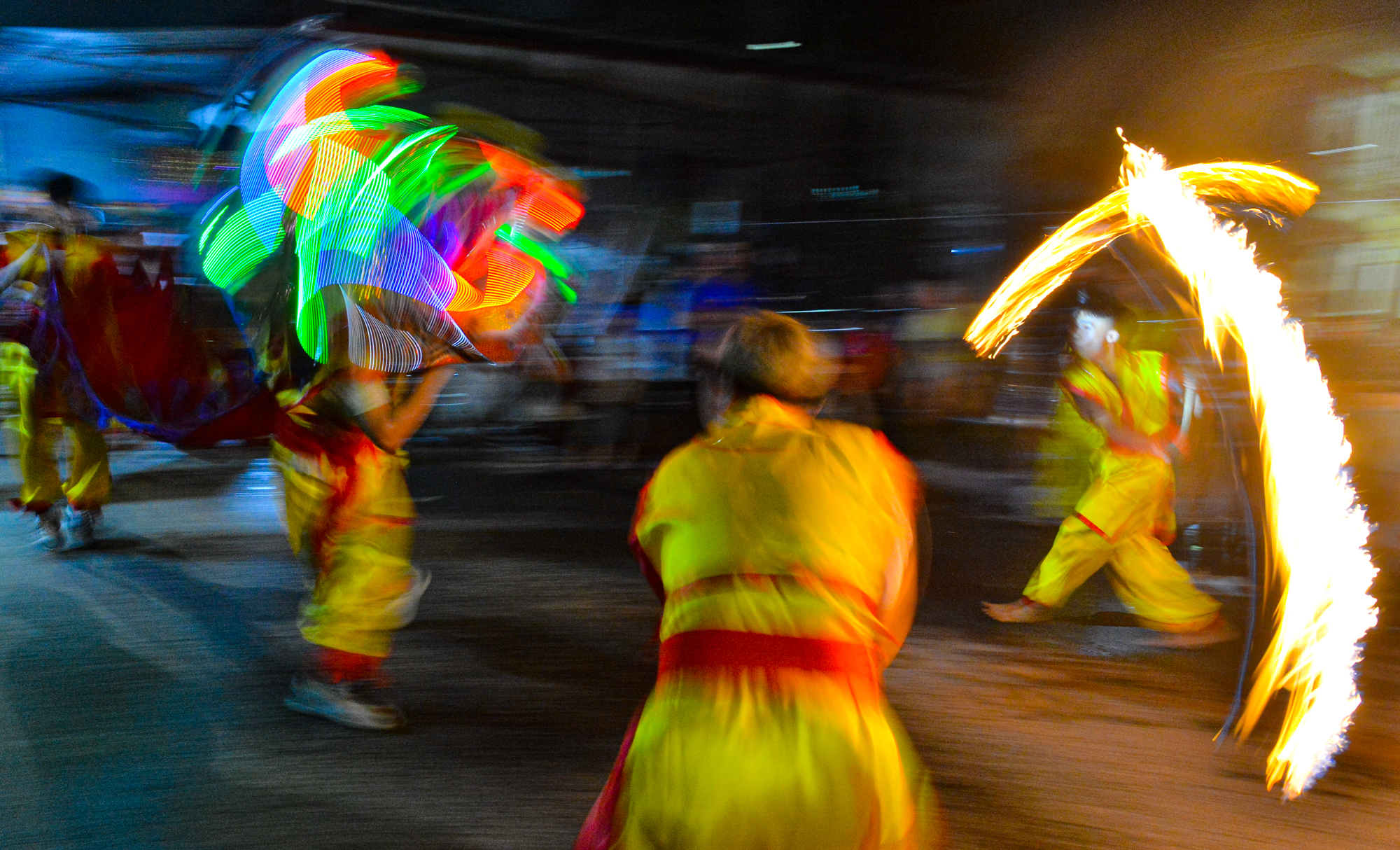 Mãn nhãn với màn múa lân, thổi lửa độc đáo đêm Trung thu tại thôn Cao Hạ, Hà Nội - Ảnh 10.