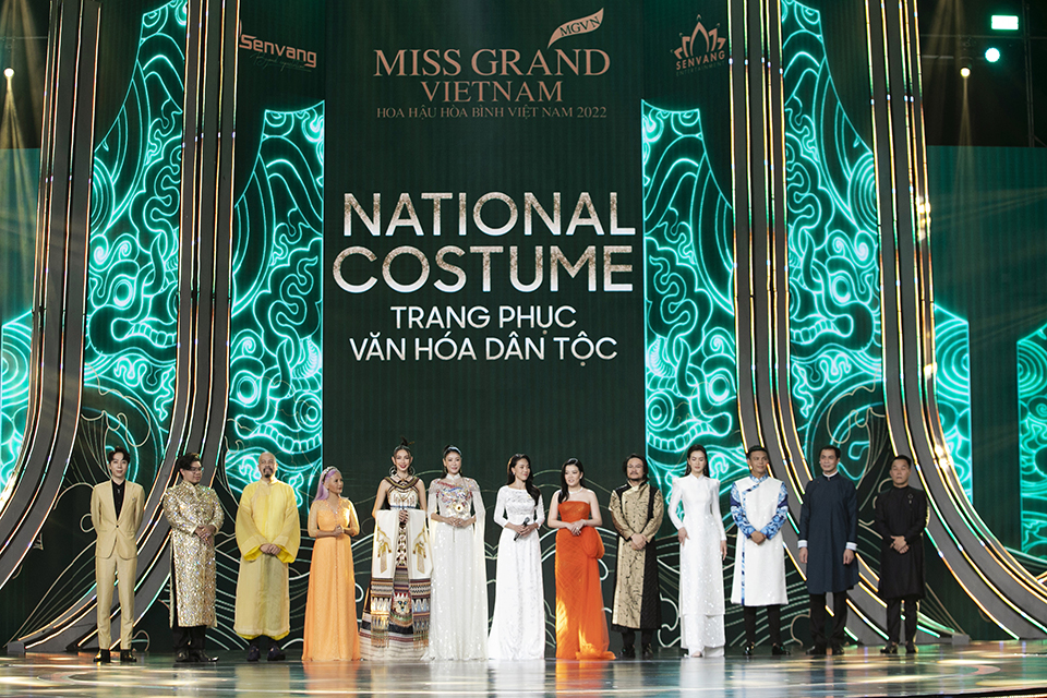 Miss Grand Vietnam 2022: Đêm trình diễn Trang phục Văn hóa Dân tộc đầy màu sắc - Ảnh 1.