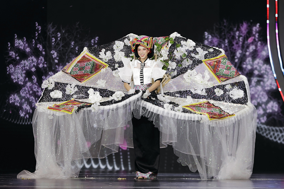 Miss Grand Vietnam 2022: Đêm trình diễn Trang phục Văn hóa Dân tộc đầy màu sắc - Ảnh 29.