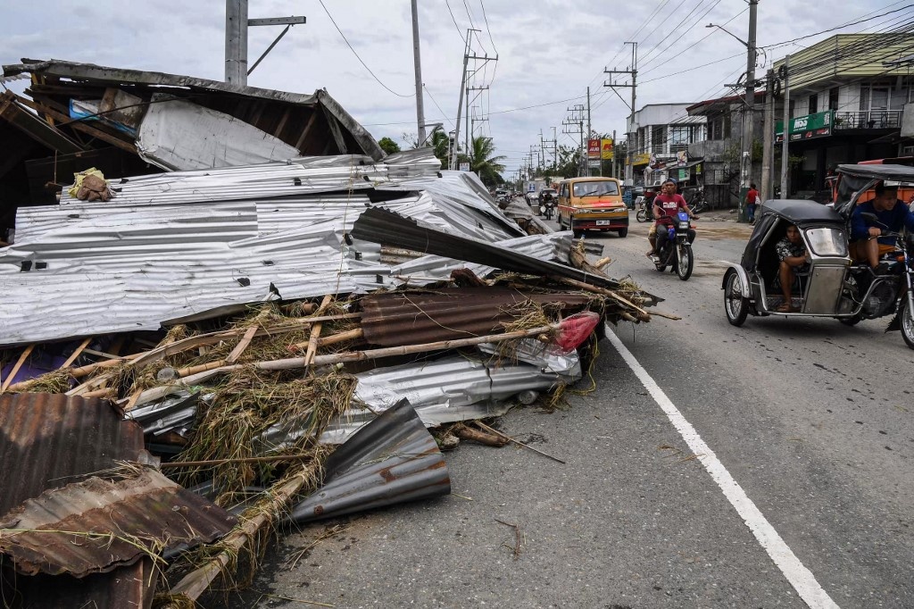 Siêu bão Noru đổ bộ vào Philippines với sức gió 240 km/h - Ảnh 6.