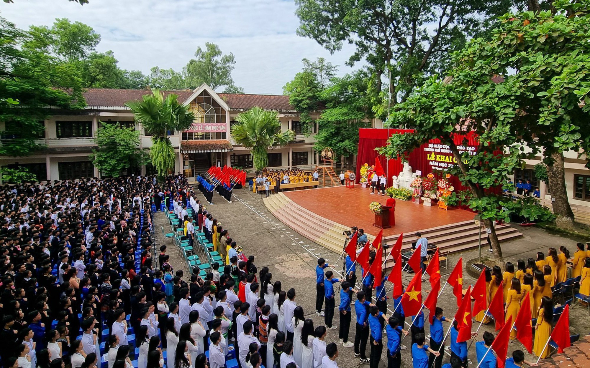 Tổng Bí thư Tô Lâm thăm thầy trò hai trường học chuyên biệt nhân ngày 1/6 - Ảnh 2.