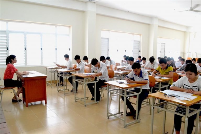 Thi tốt nghiệp trung học phổ thông và tuyển sinh đại học - Ảnh 1.