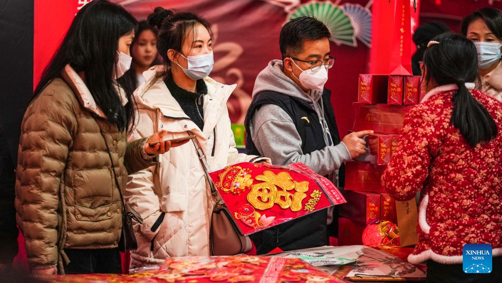Hình ảnh Tết rực rỡ của Trung Quốc sau đại dịch - Ảnh 3.