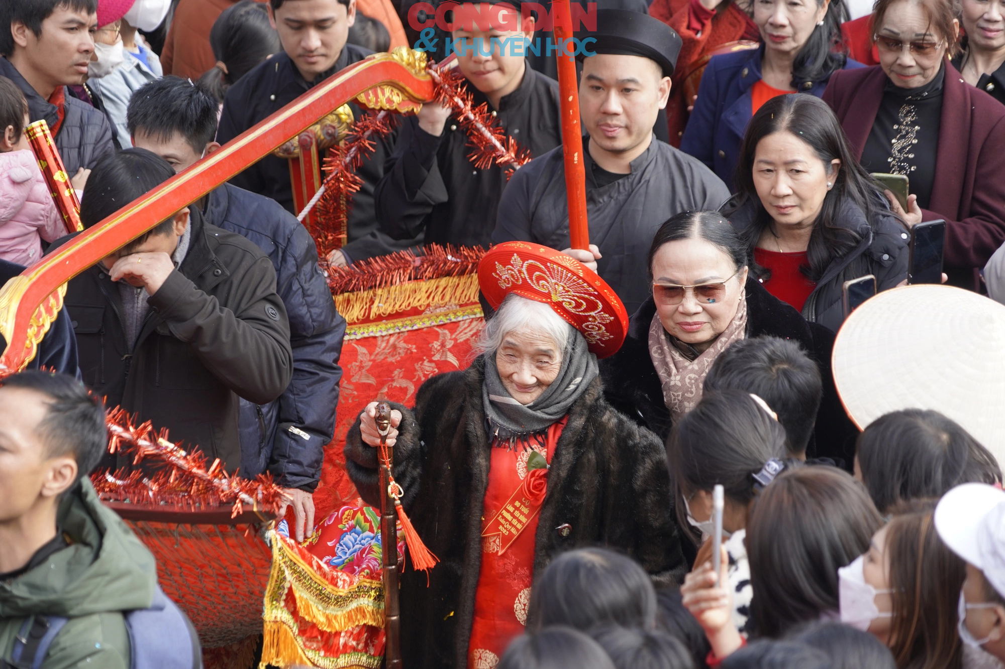 Quảng Ninh: Độc đáo lễ hội rước cụ thượng về miếu Tiên Công lễ tổ - Ảnh 4.