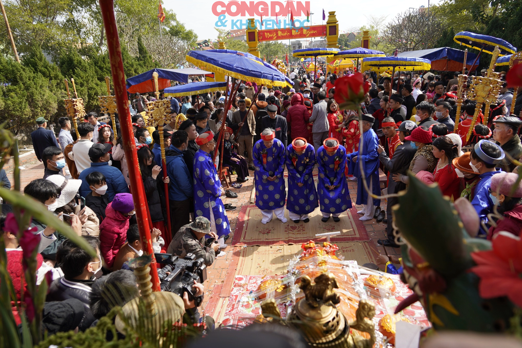 Quảng Ninh: Độc đáo lễ hội rước cụ thượng về miếu Tiên Công lễ tổ - Ảnh 8.
