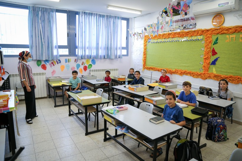 Xung đột Israel-Hamas leo thang, các trường học Israel chuyển sang học trực tuyến - Ảnh 4.