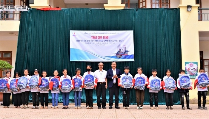PV Drilling (PVN) tiếp bước em đến trường tại Sơn La, Hà Giang và Cần Thơ- Ảnh 1.