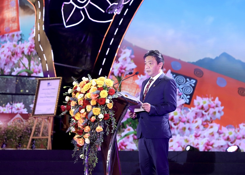 Hà Giang: Cao nguyên đá Đồng Văn nhận danh hiệu Công viên địa chất toàn cầu UNESCO, khai mạc Lễ hội hoa Tam giác mạch - Ảnh 3.