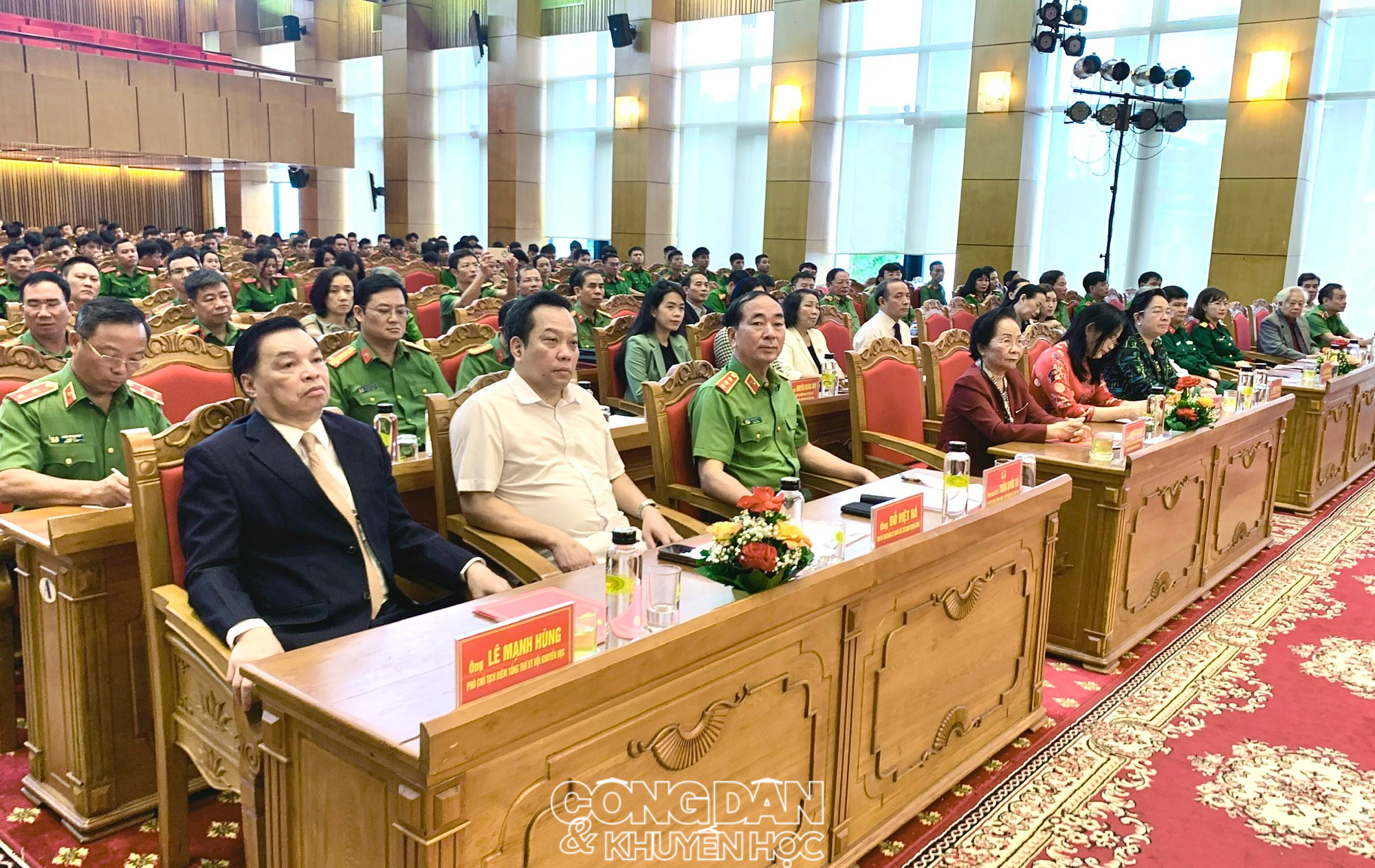 Hội Khuyến học Việt Nam và Bộ Công an phối hợp đẩy mạnh khuyến học – khuyến tài trong lực lượng công an nhân dân - Ảnh 2.