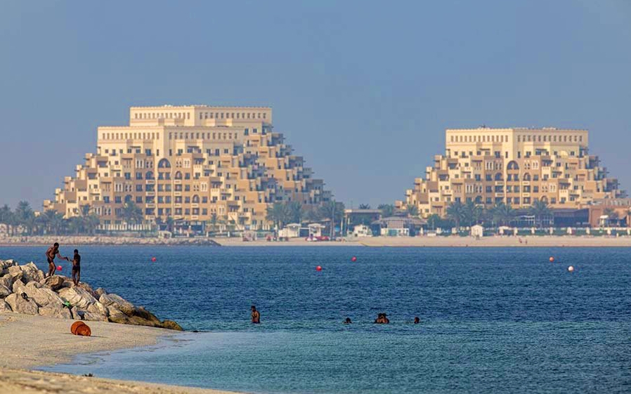 Du lịch UAE: Khám phá &quot;thiên đường tỷ phú&quot; mới nhất Abu Dhabi với mặt trời mùa đông ấm áp