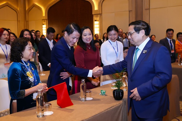 Thủ tướng đề nghị cộng đồng người Việt Nam tại UAE duy trì ngôn ngữ tiếng Việt- Ảnh 2.